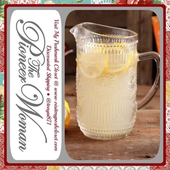 🦋 New Pioneer Woman Adeline Clear Glass 54 oz Pitcher - Picture 3 of 7